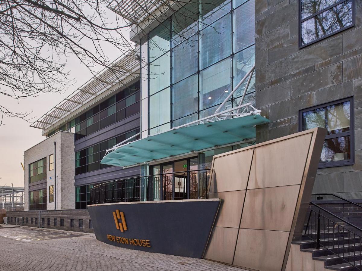 Апартаменты Seven Living Slough - Free Parking & Fast Wi-Fi Экстерьер фото